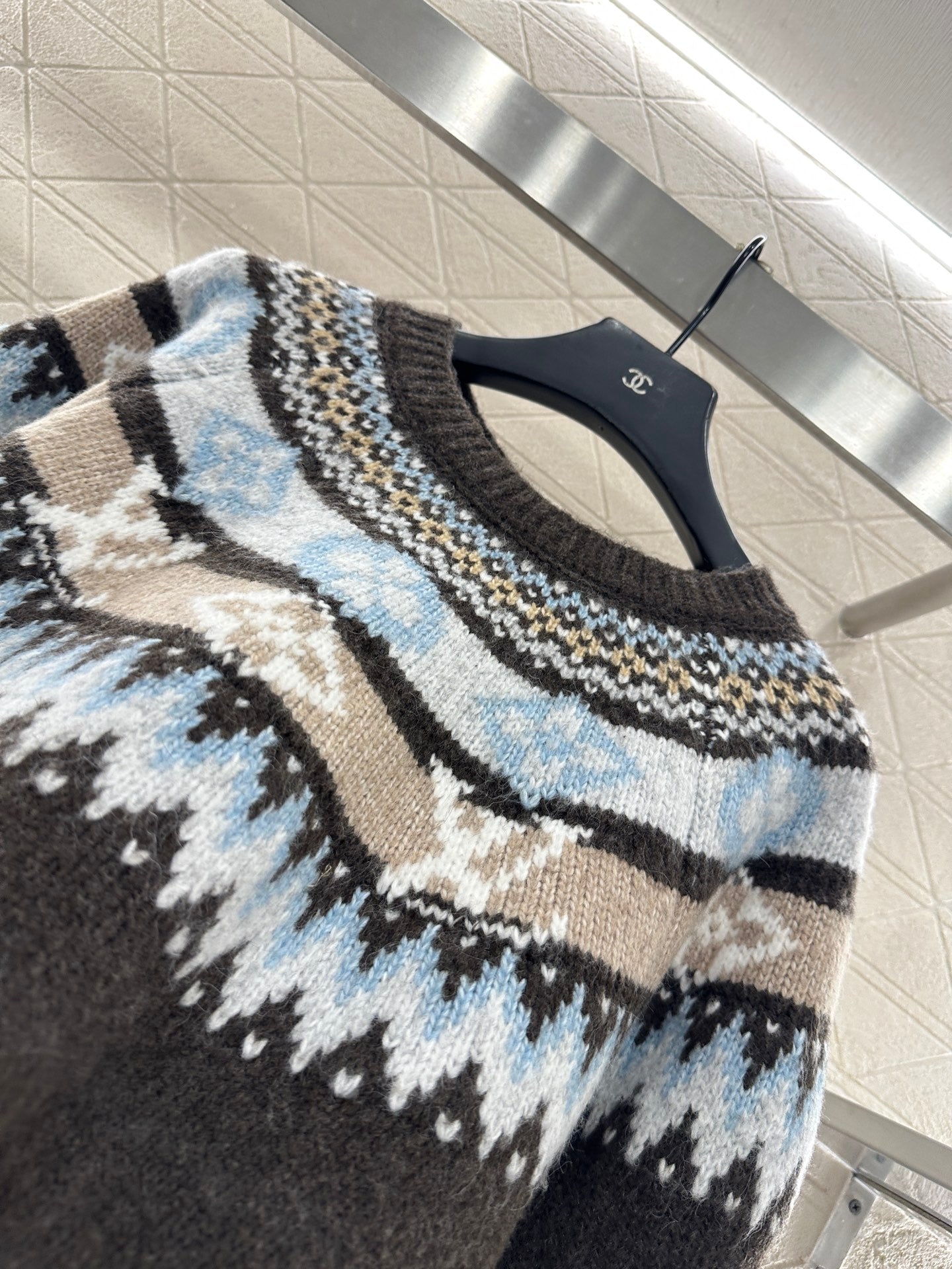 L 25 Crochet Crewneck Alpaca Sweater Ski Collection