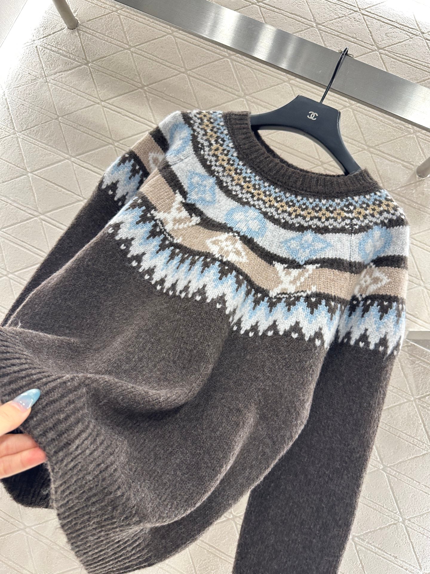 L 25 Crochet Crewneck Alpaca Sweater Ski Collection