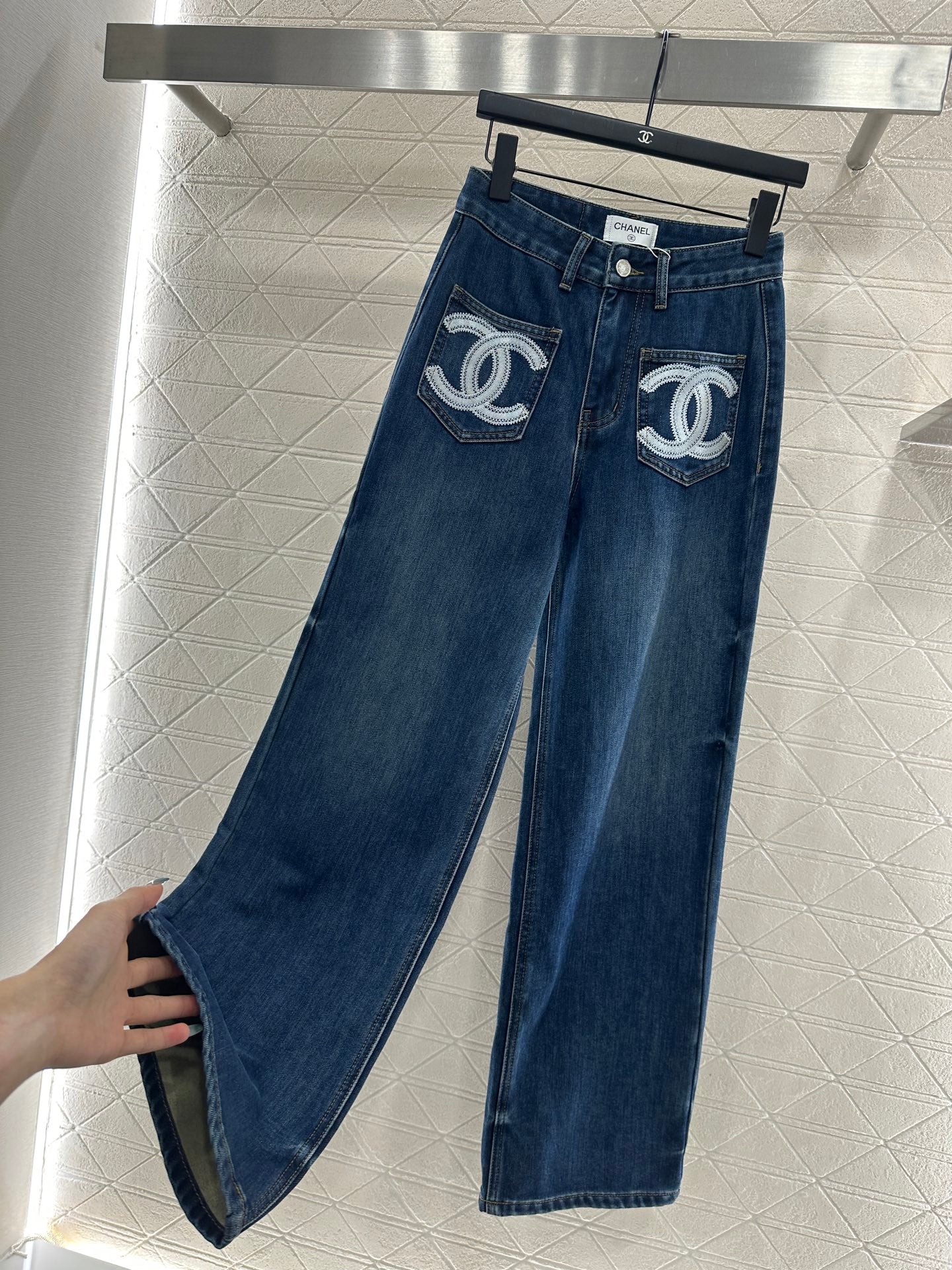C 25 wide-leg jeans