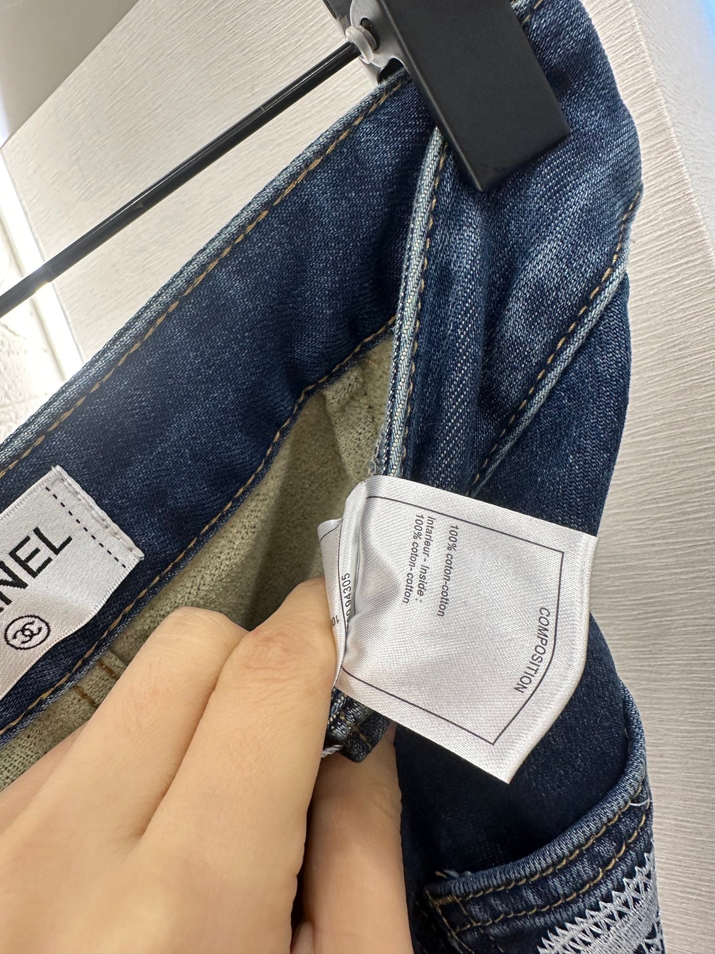 C 25 wide-leg jeans