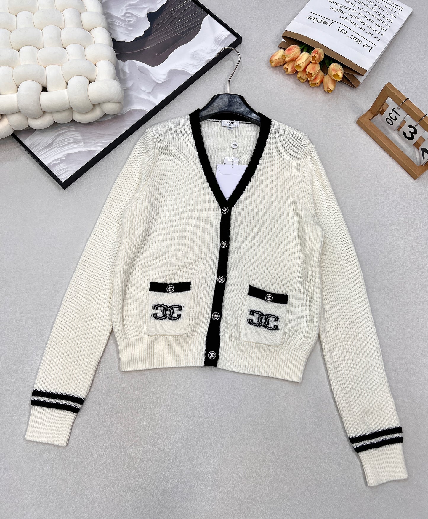 C 25 V-neck wool and cashmere cardigan