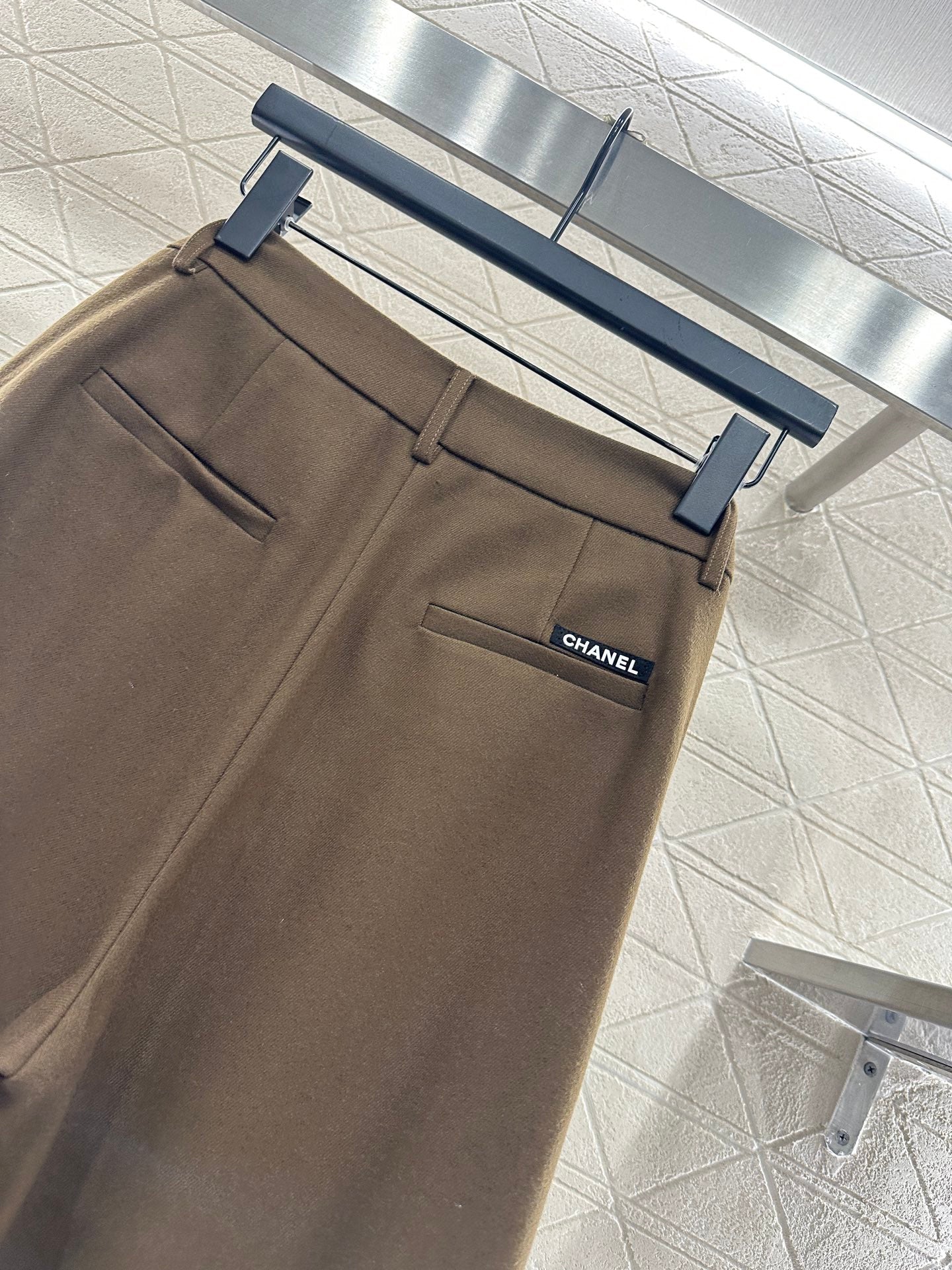 C 25 Scarf wide-leg trousers