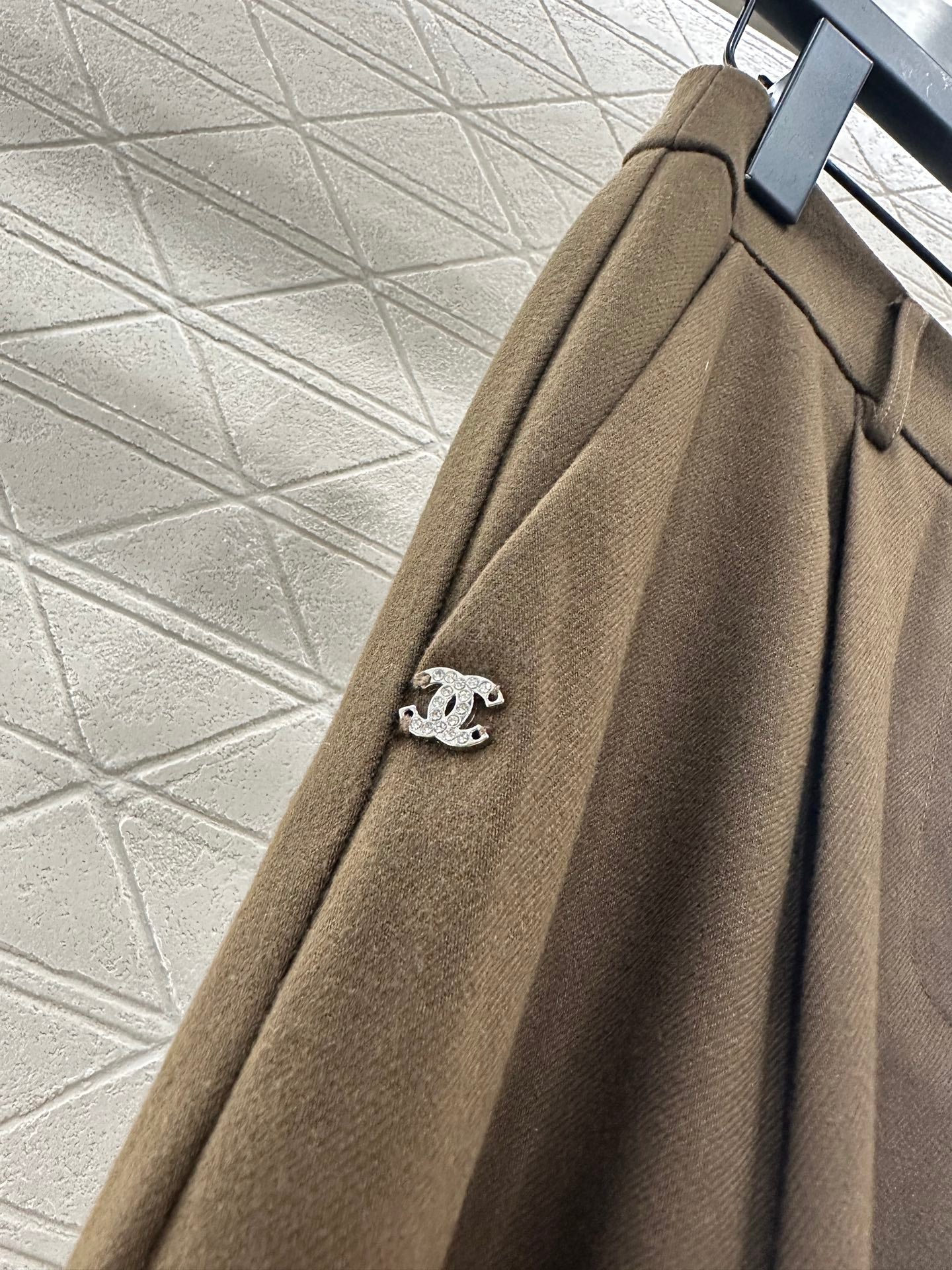 C 25 Scarf wide-leg trousers