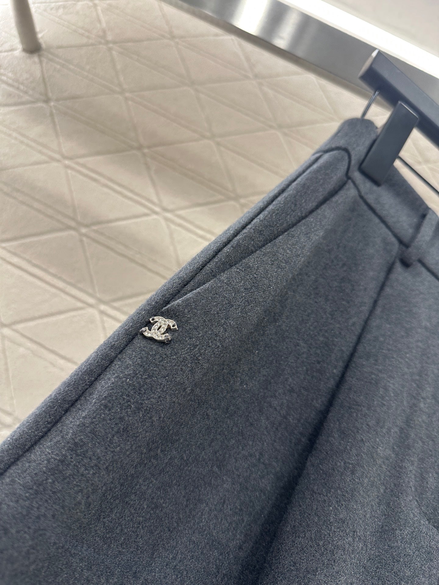 C 25 Scarf wide-leg trousers