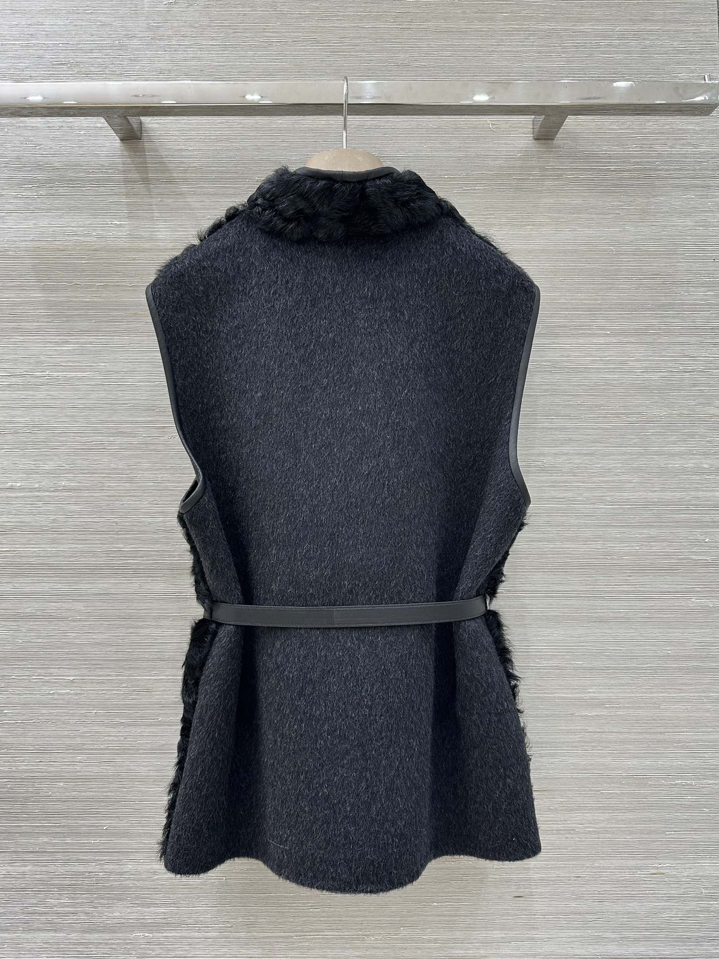 Lor 25 Wool and sheepskin vest