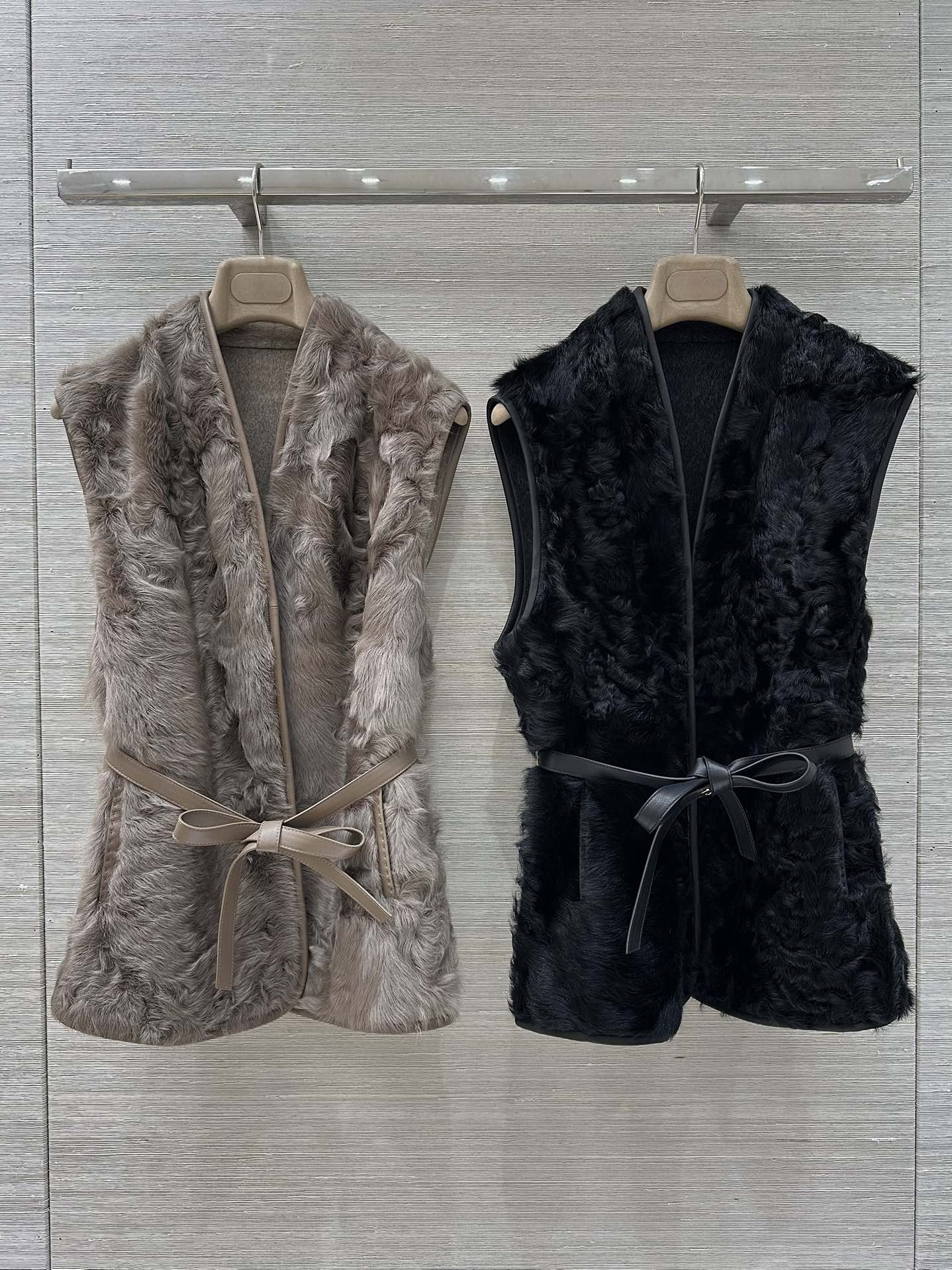 Lor 25 Wool and sheepskin vest