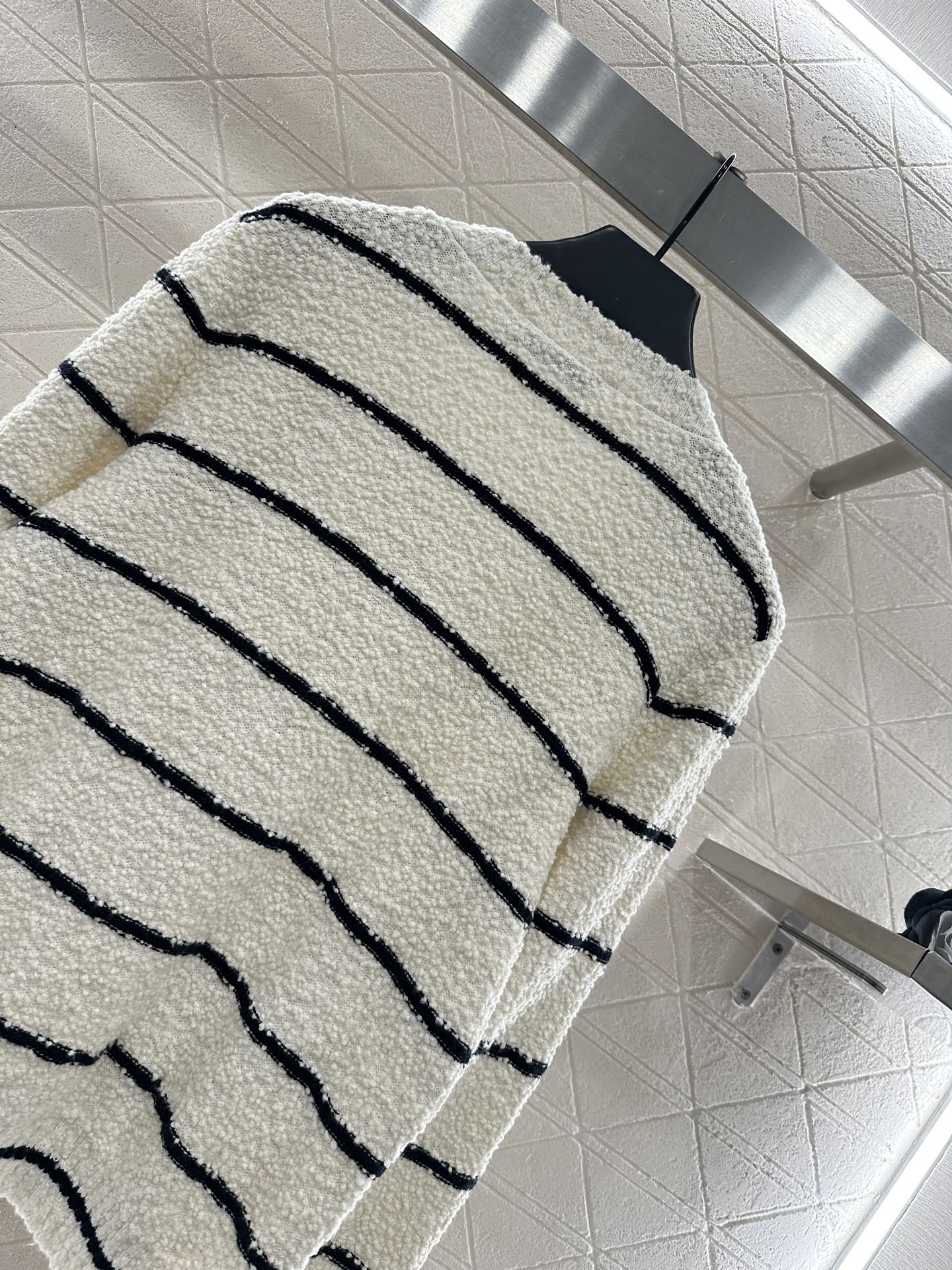 Di 25 Crew Neck Knit Cotton Wool Cardigan