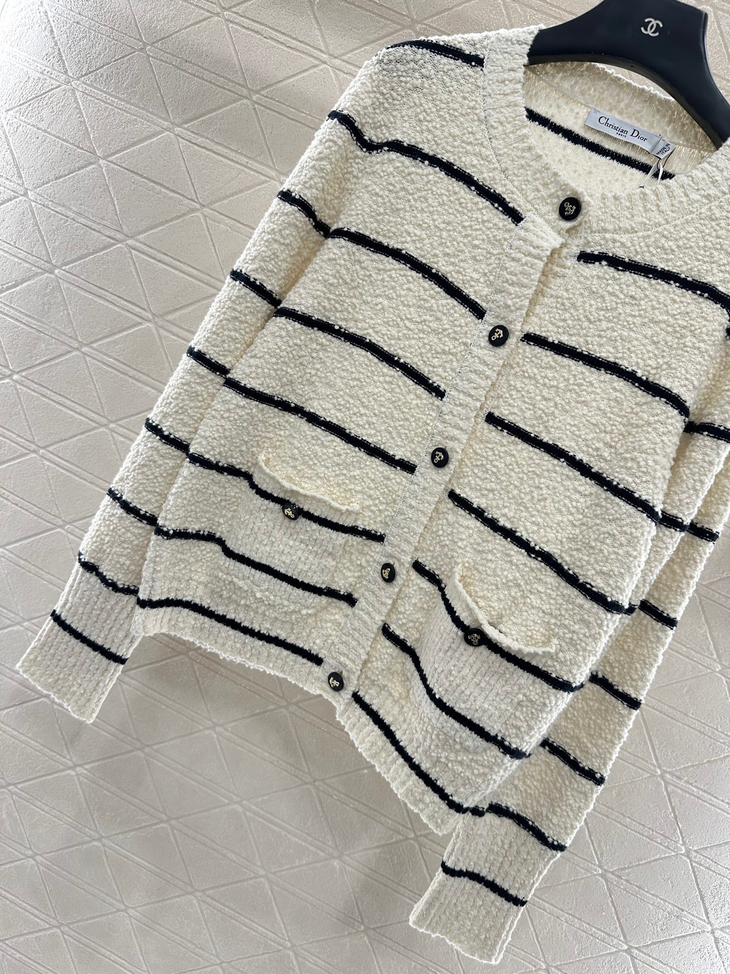 Di 25 Crew Neck Knit Cotton Wool Cardigan