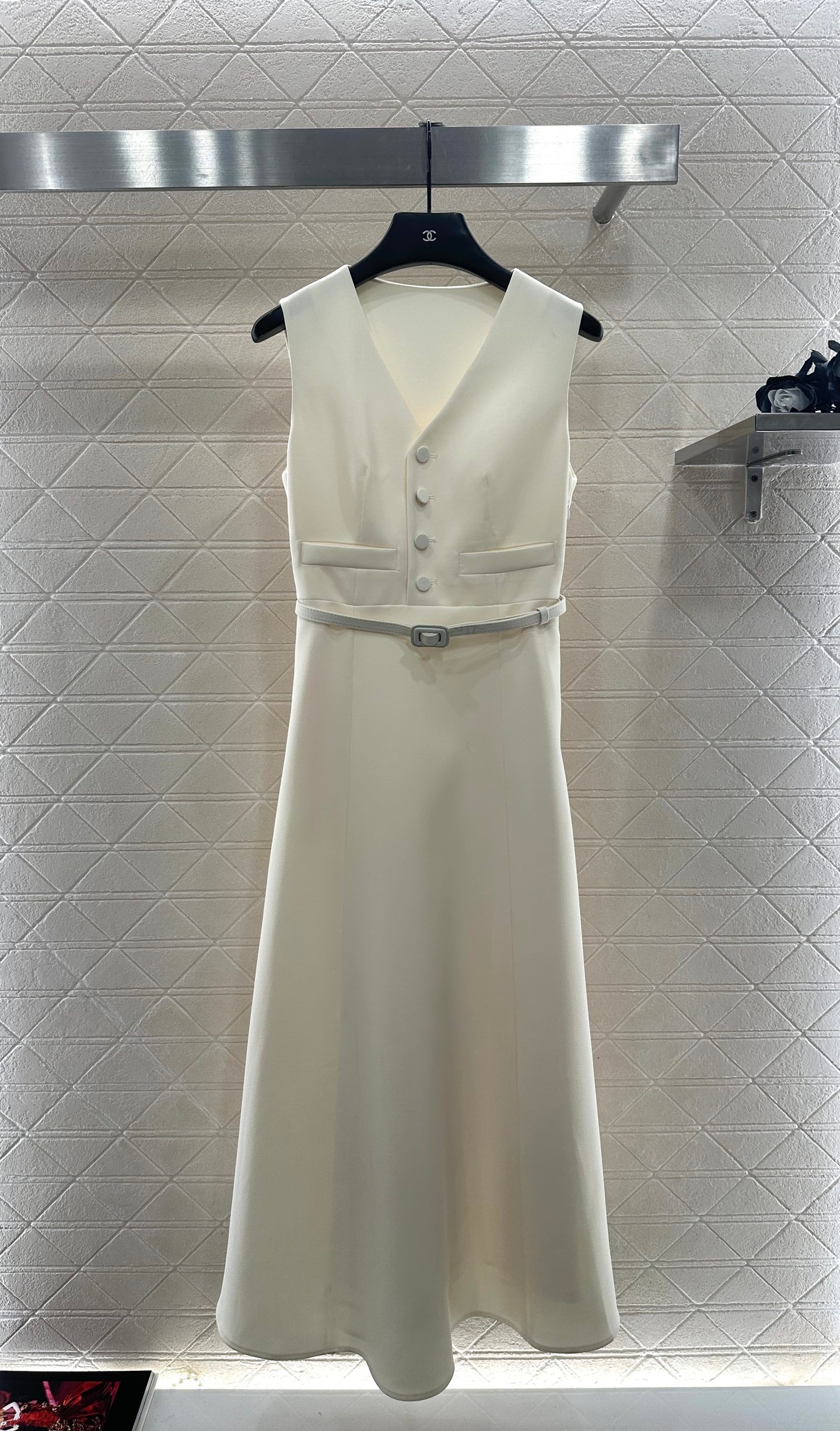 Di 25 belt dress