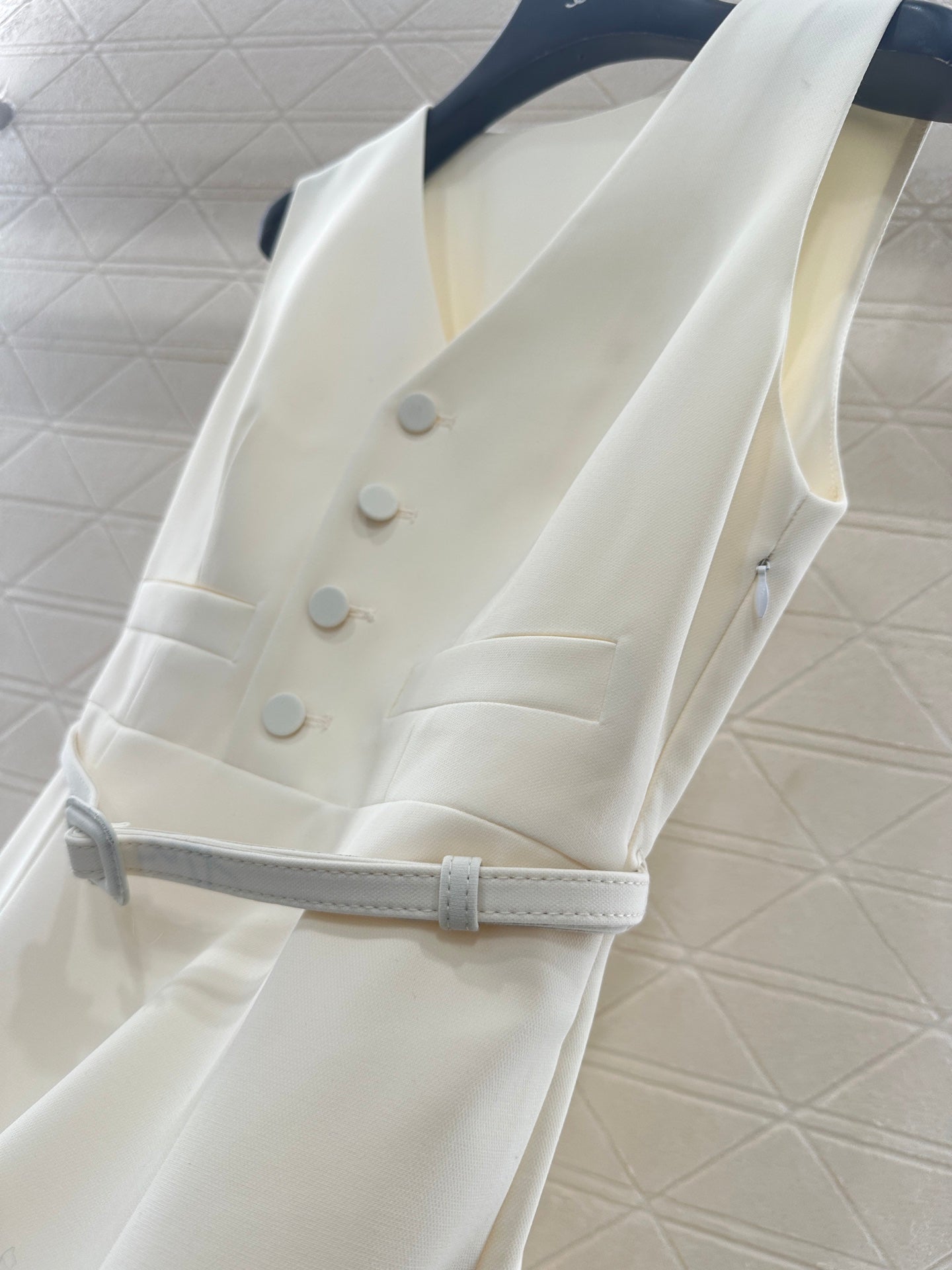 Di 25 belt dress