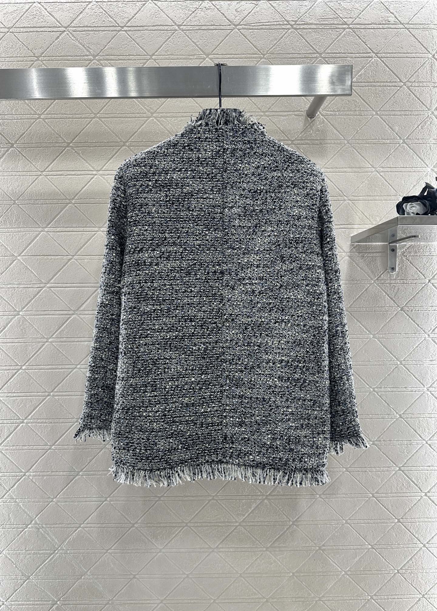 C 25 Fringed quilted wool coat