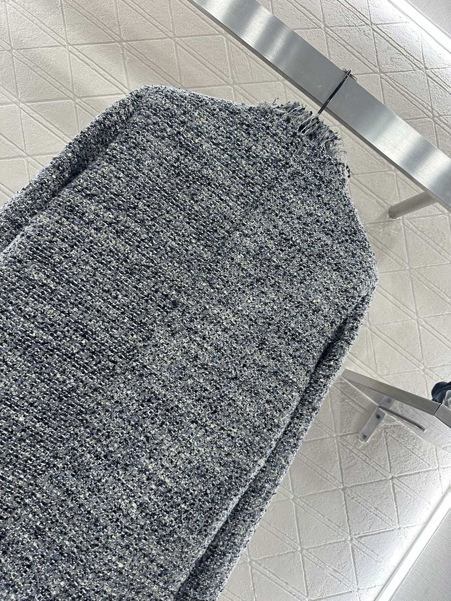 C 25 Fringed quilted wool coat