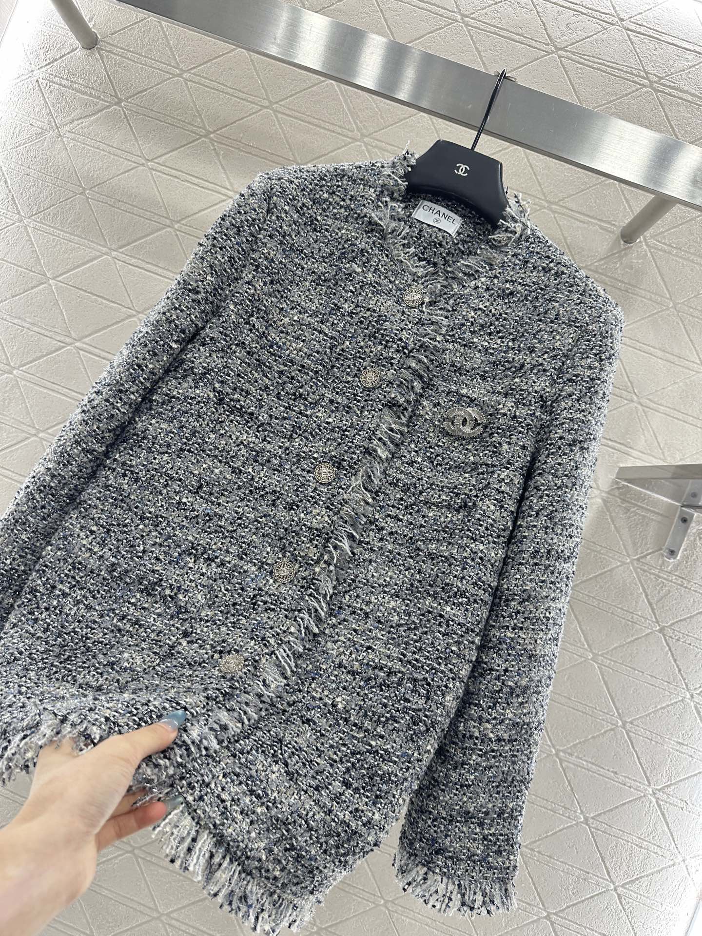 C 25 Fringed quilted wool coat