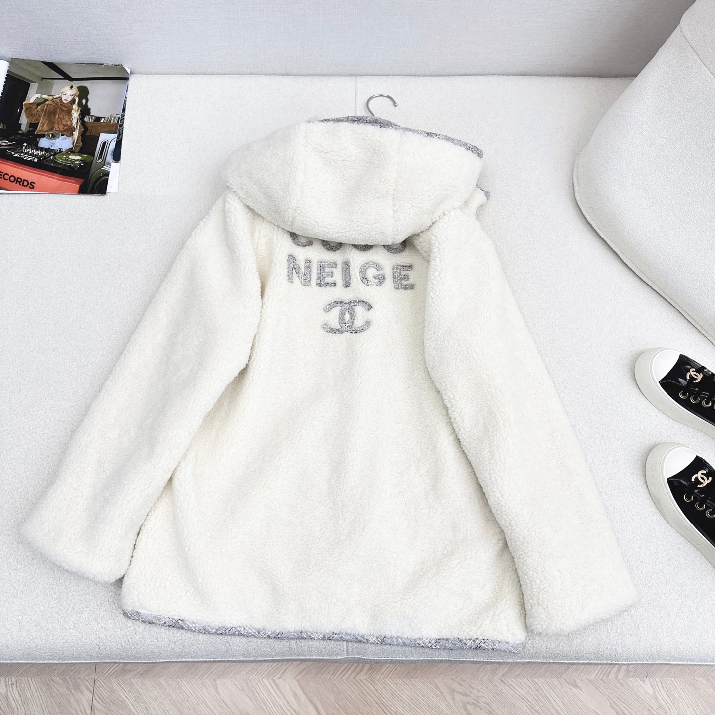 C 25 New Teddy Fur Mid-Length Hooded Jacket