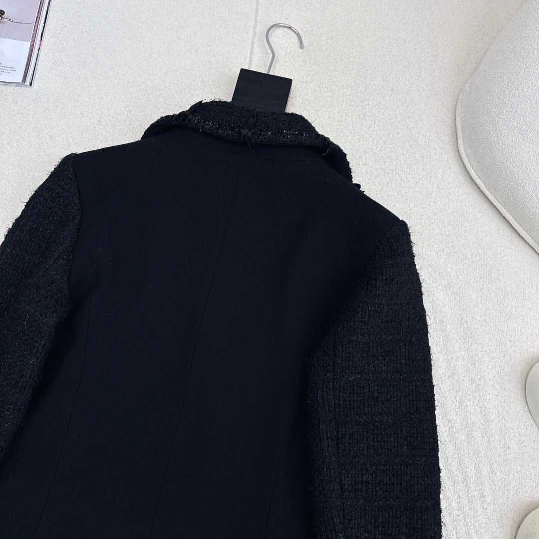 C 25 Bow-embellished woven jacket