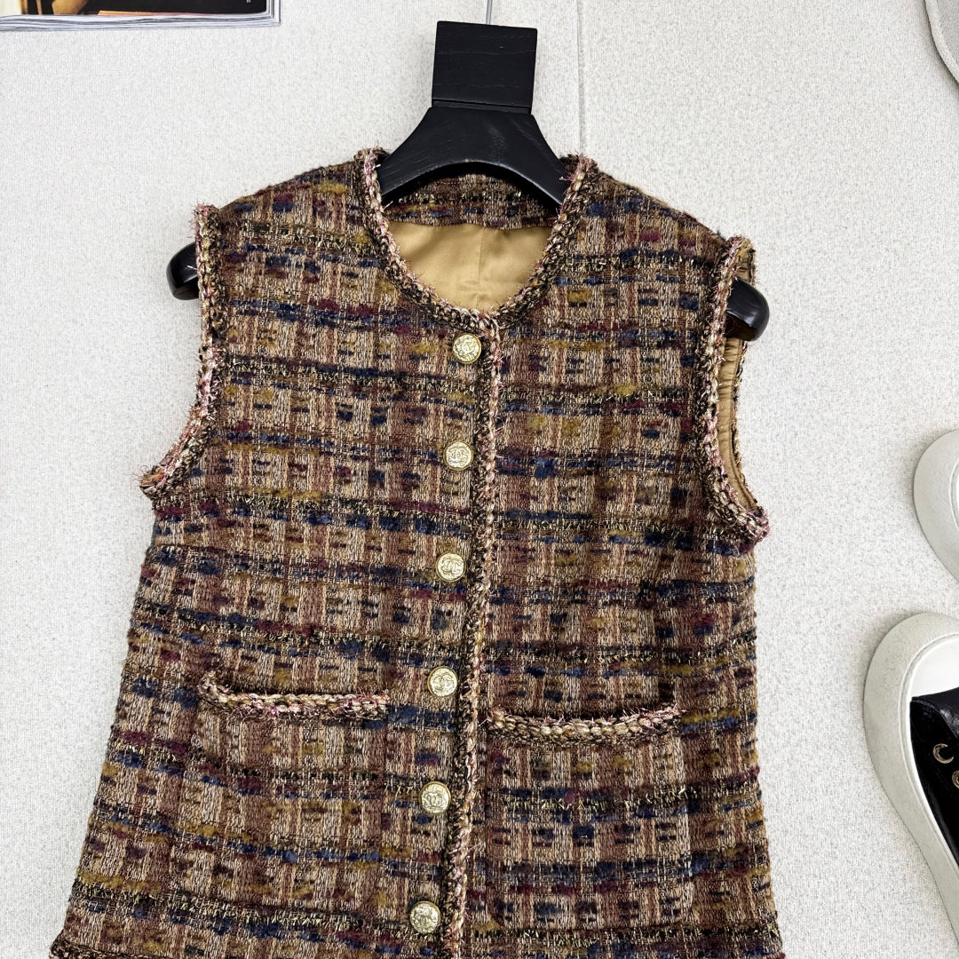 C 25 New style braided trim sleeveless vest 🤎