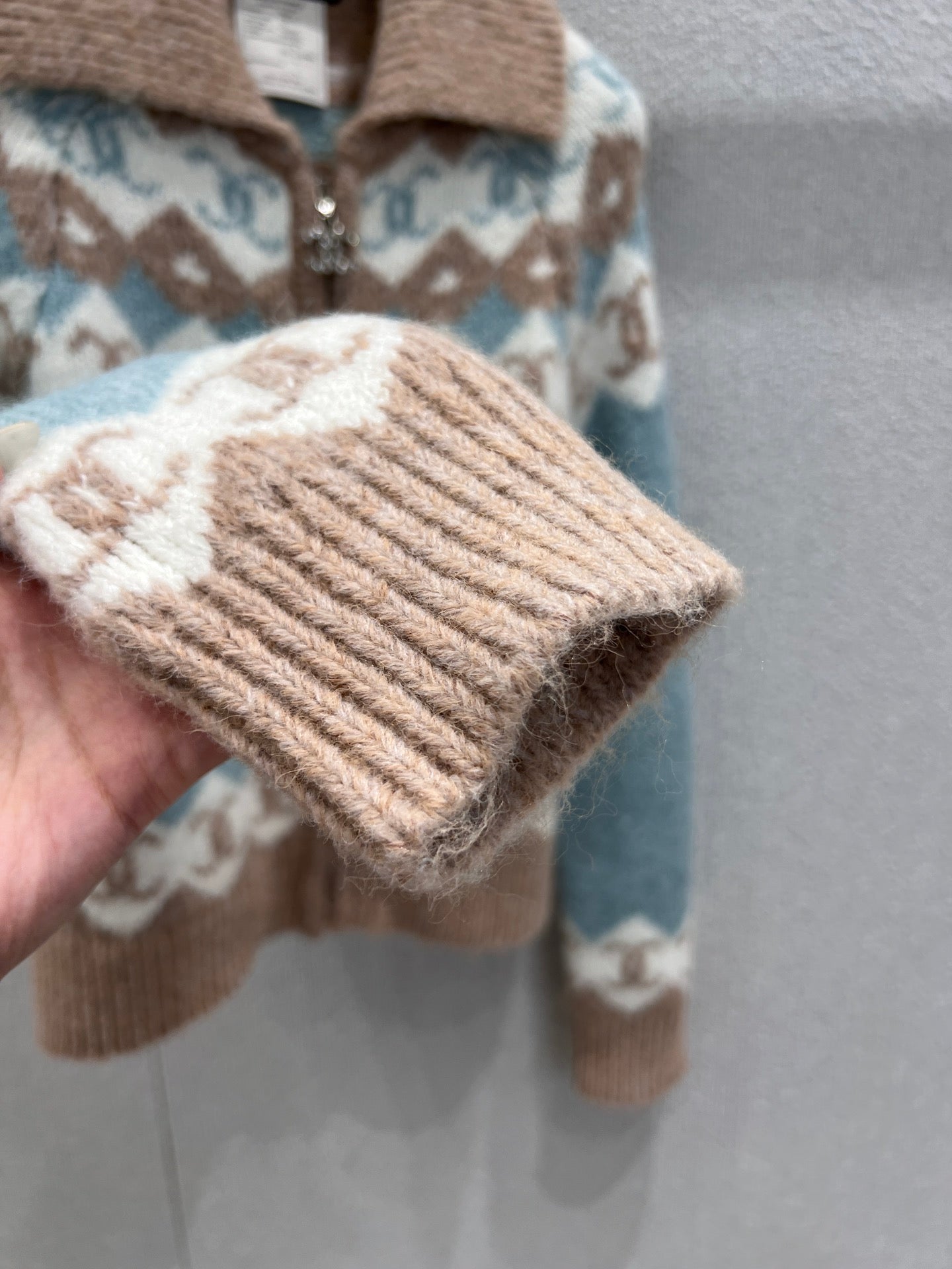 C 25K Jacquard Knit Cashmere Cardigan - Haute Couture Collection