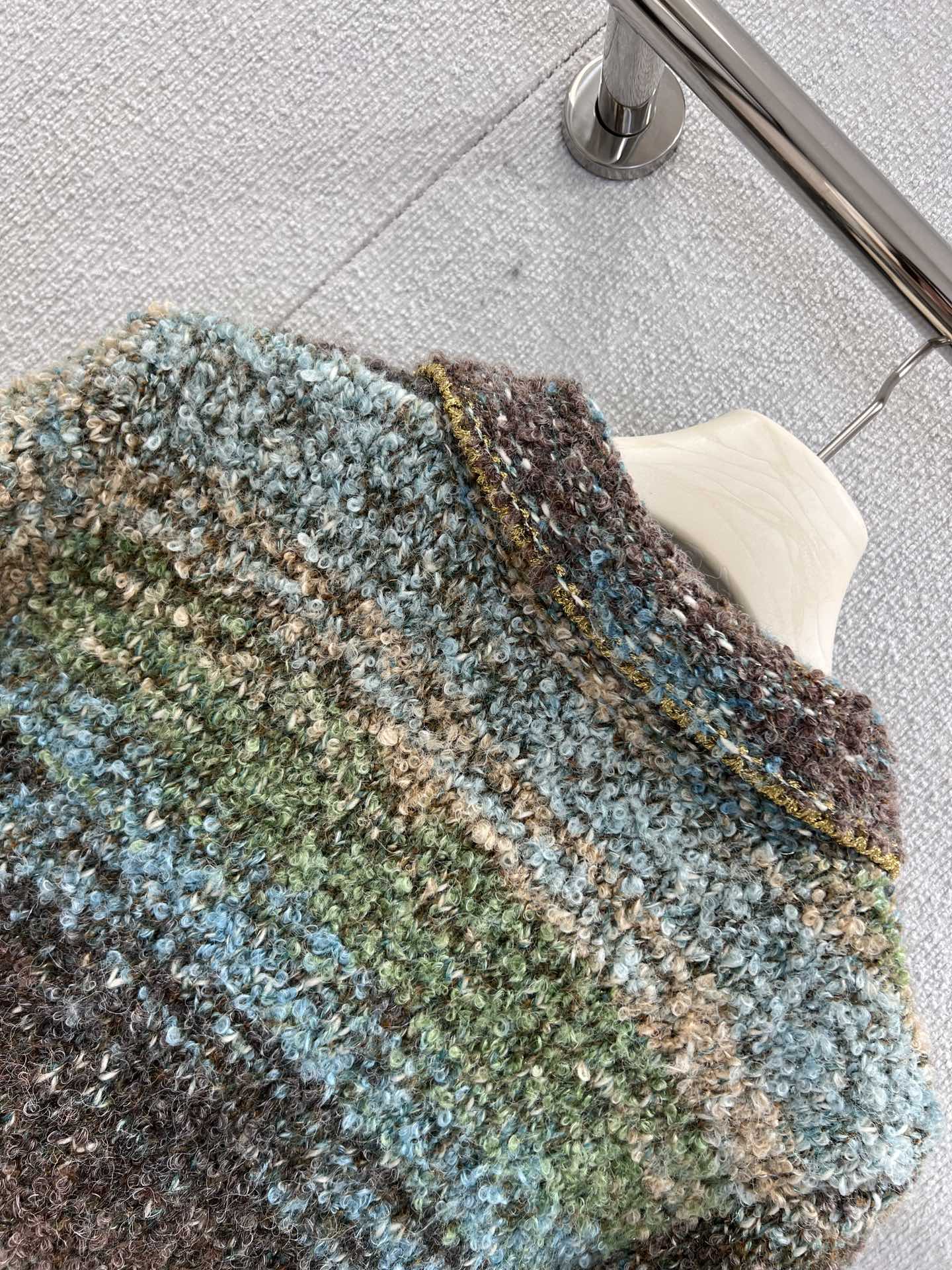 C 25K Light Green Cashmere Cardigan High-end Handicraft Series