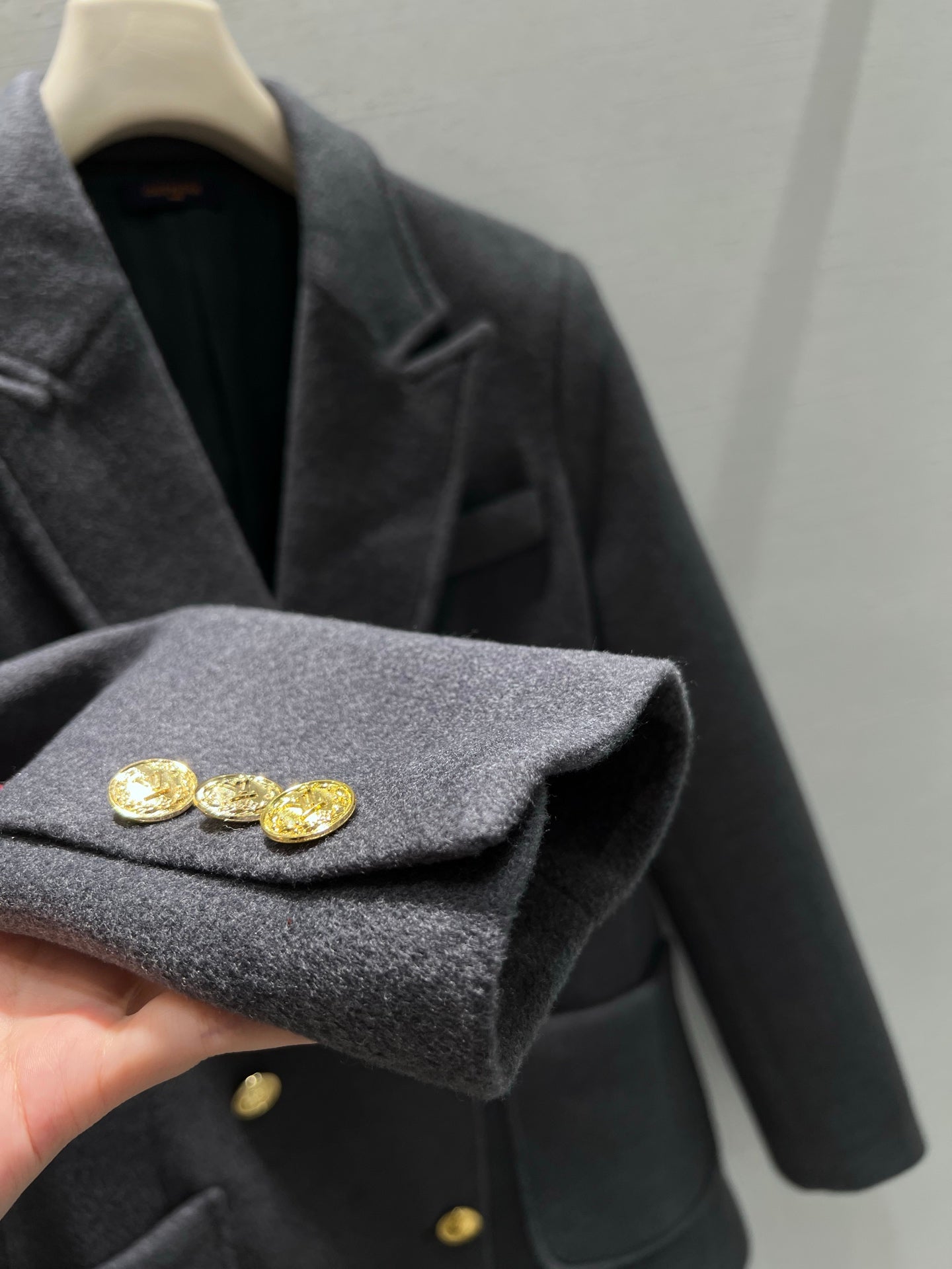L 25 wool blazer