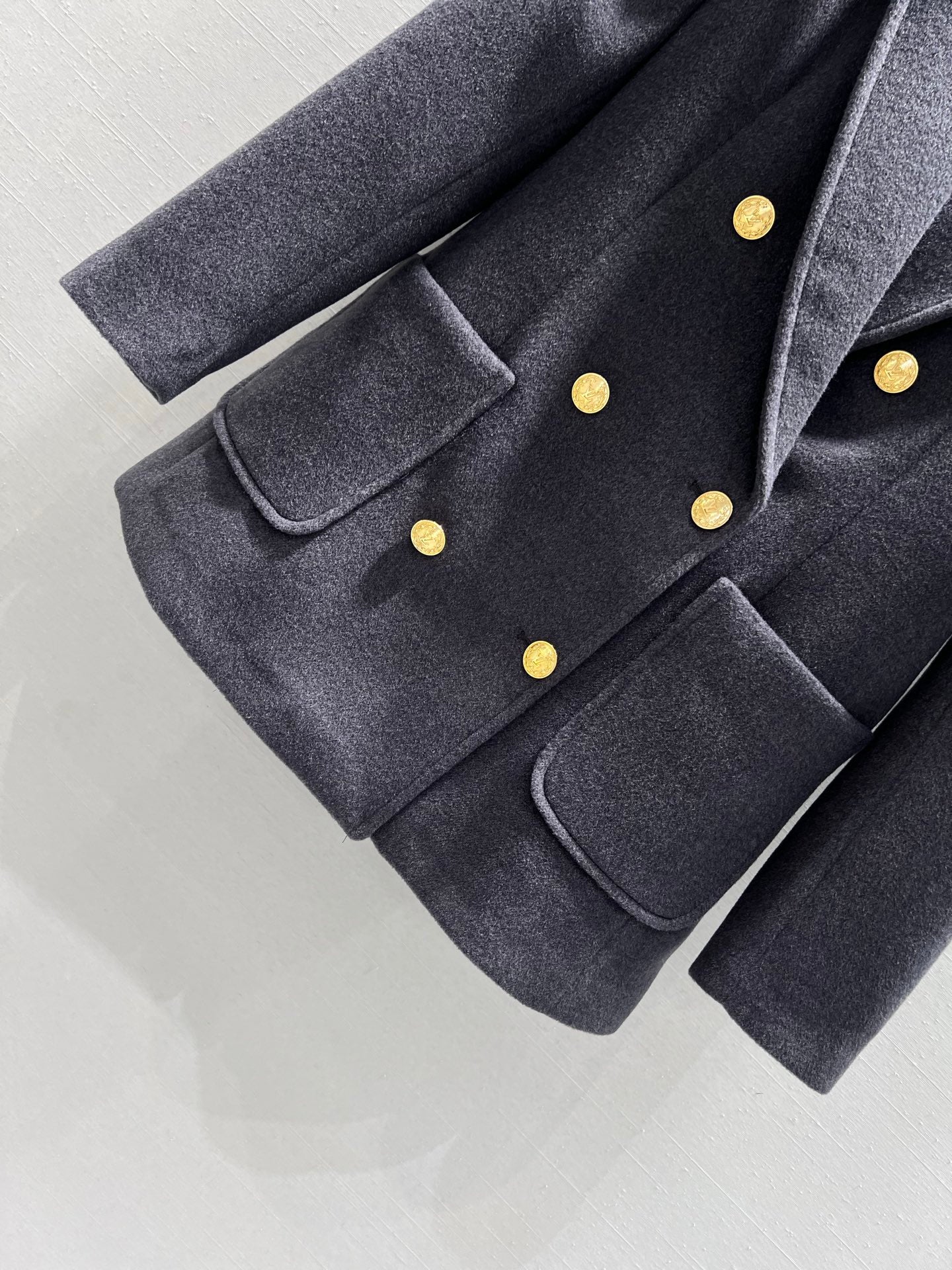 L 25 wool blazer