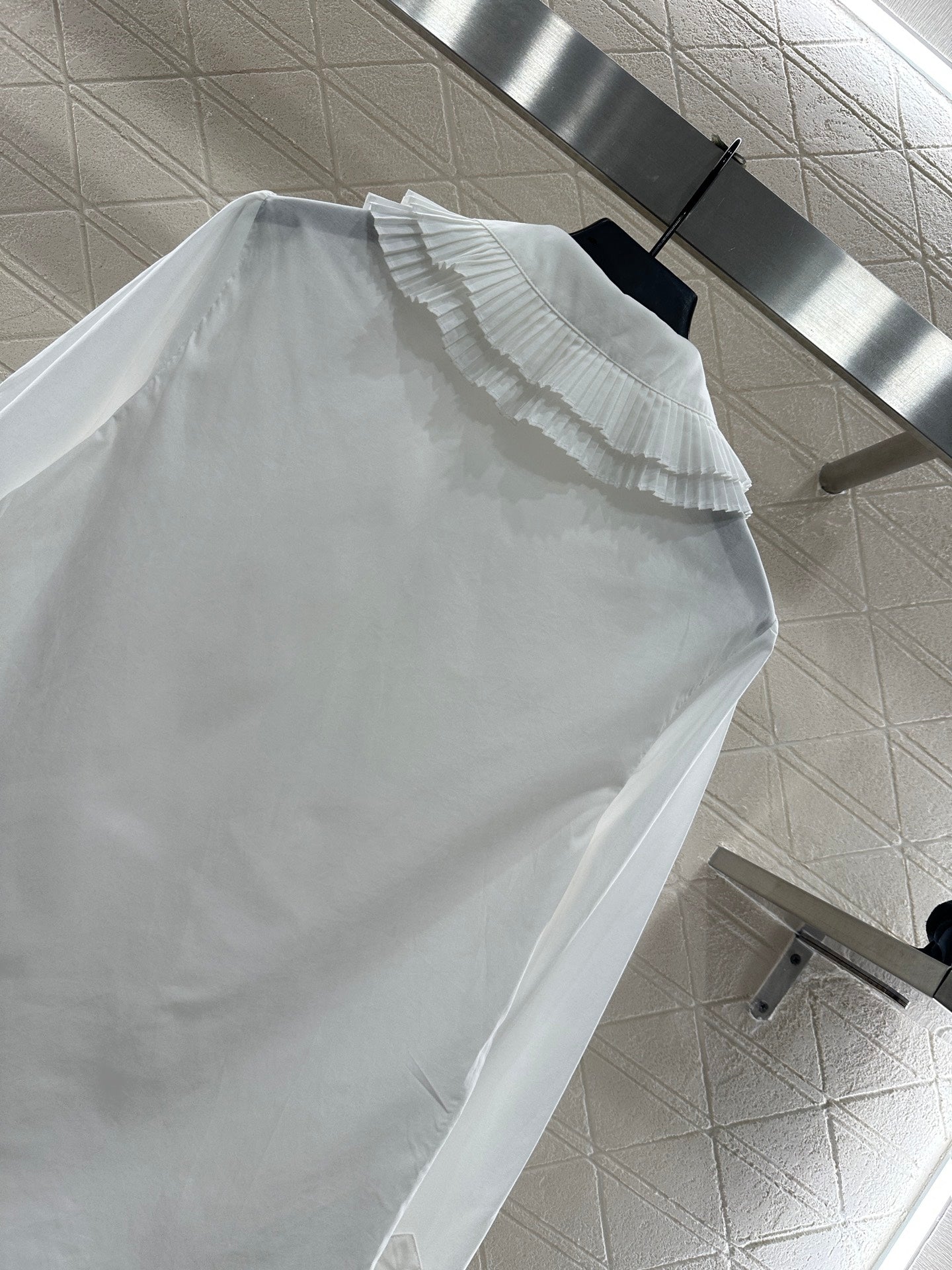 Ce 25 pleated lapel shirt