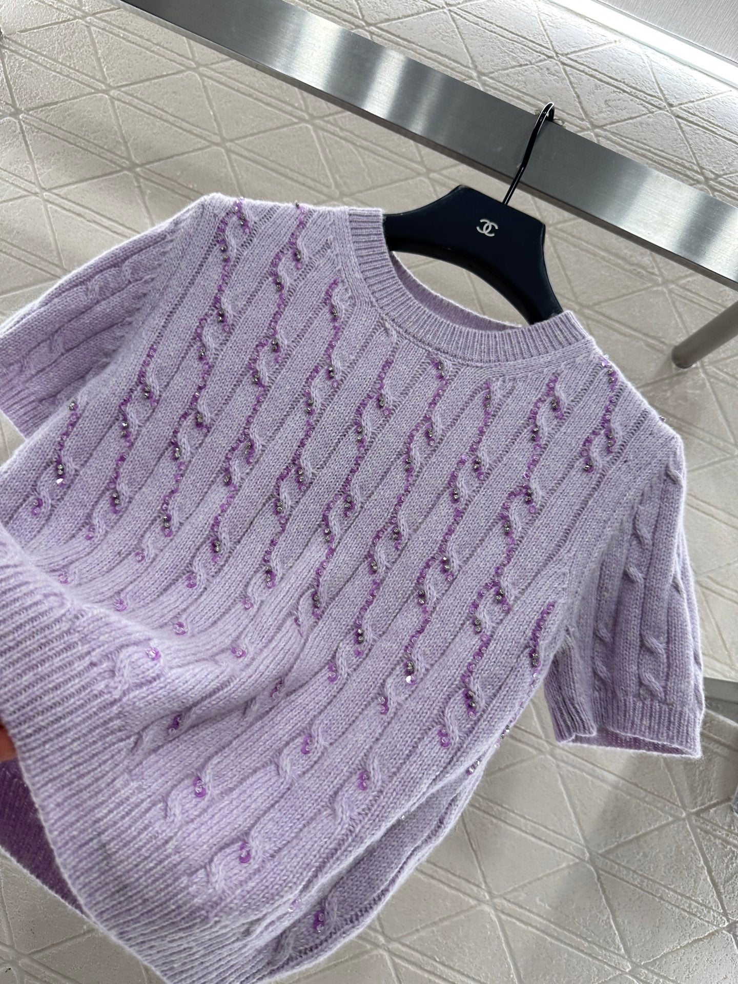 Gu 25 Cable Knit Rhinestone Short Sleeves