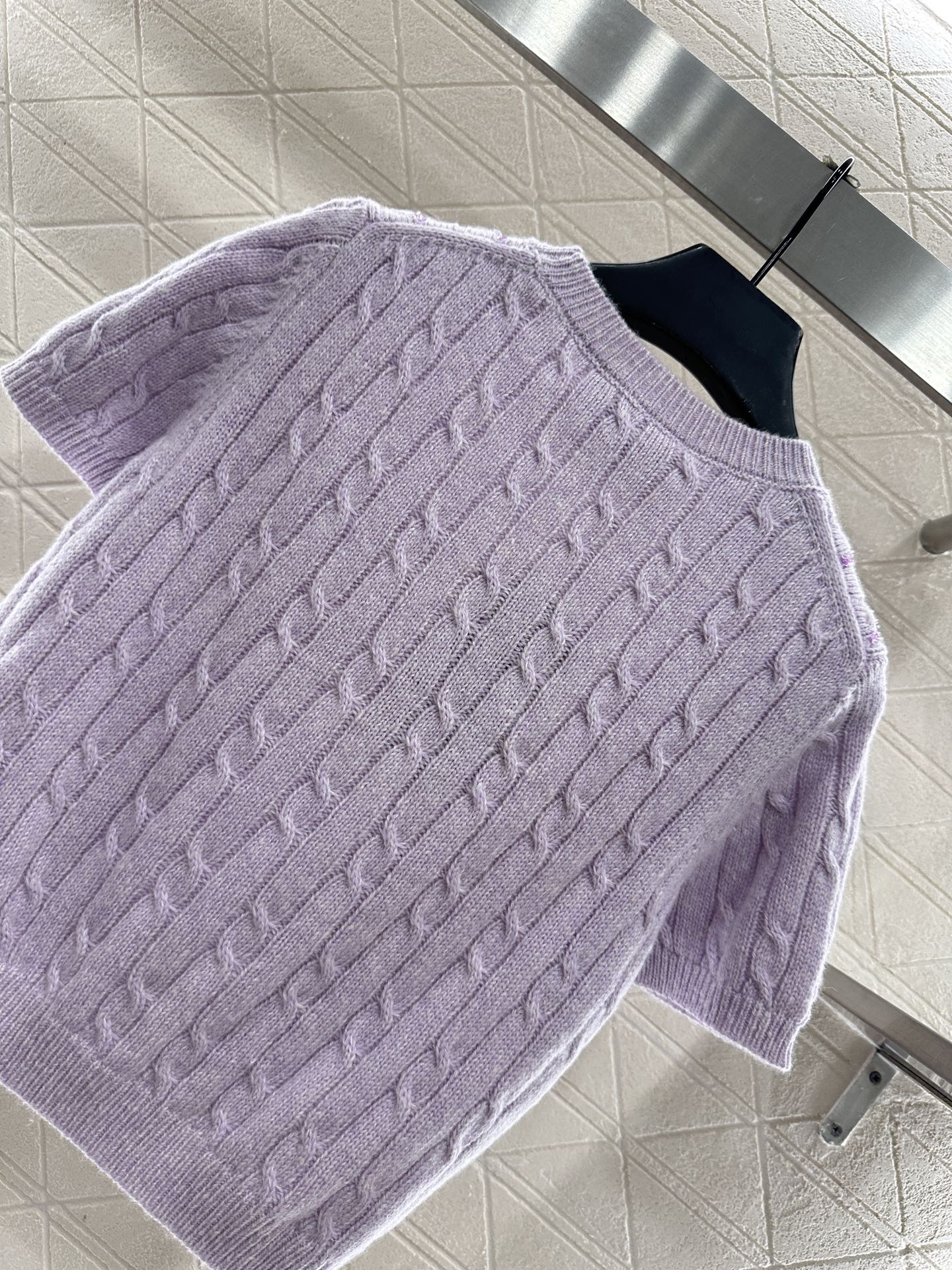 Gu 25 Cable Knit Rhinestone Short Sleeves