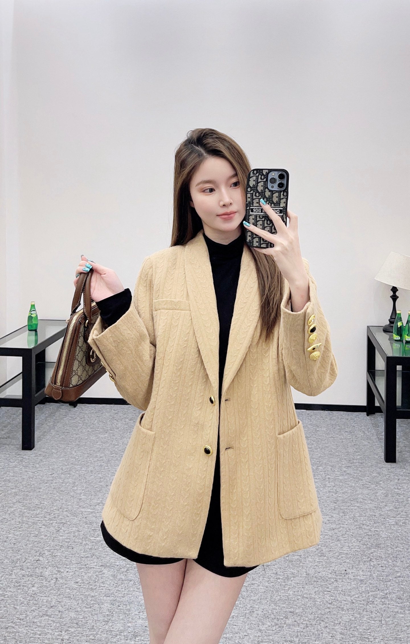 sc 25 Knitted cable-knit wool blazer