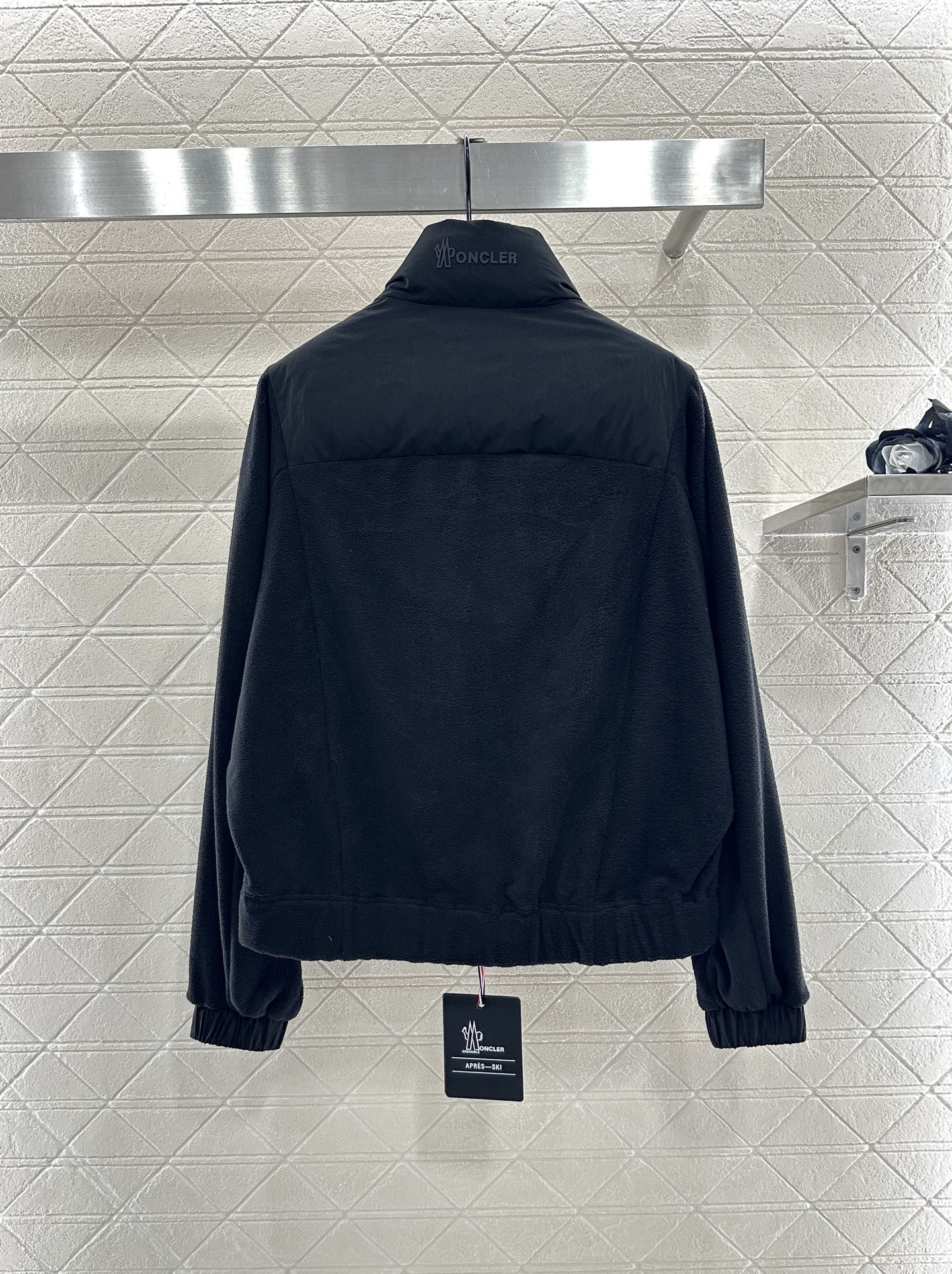 Mon 25 Stand collar paneled zipper down jacket