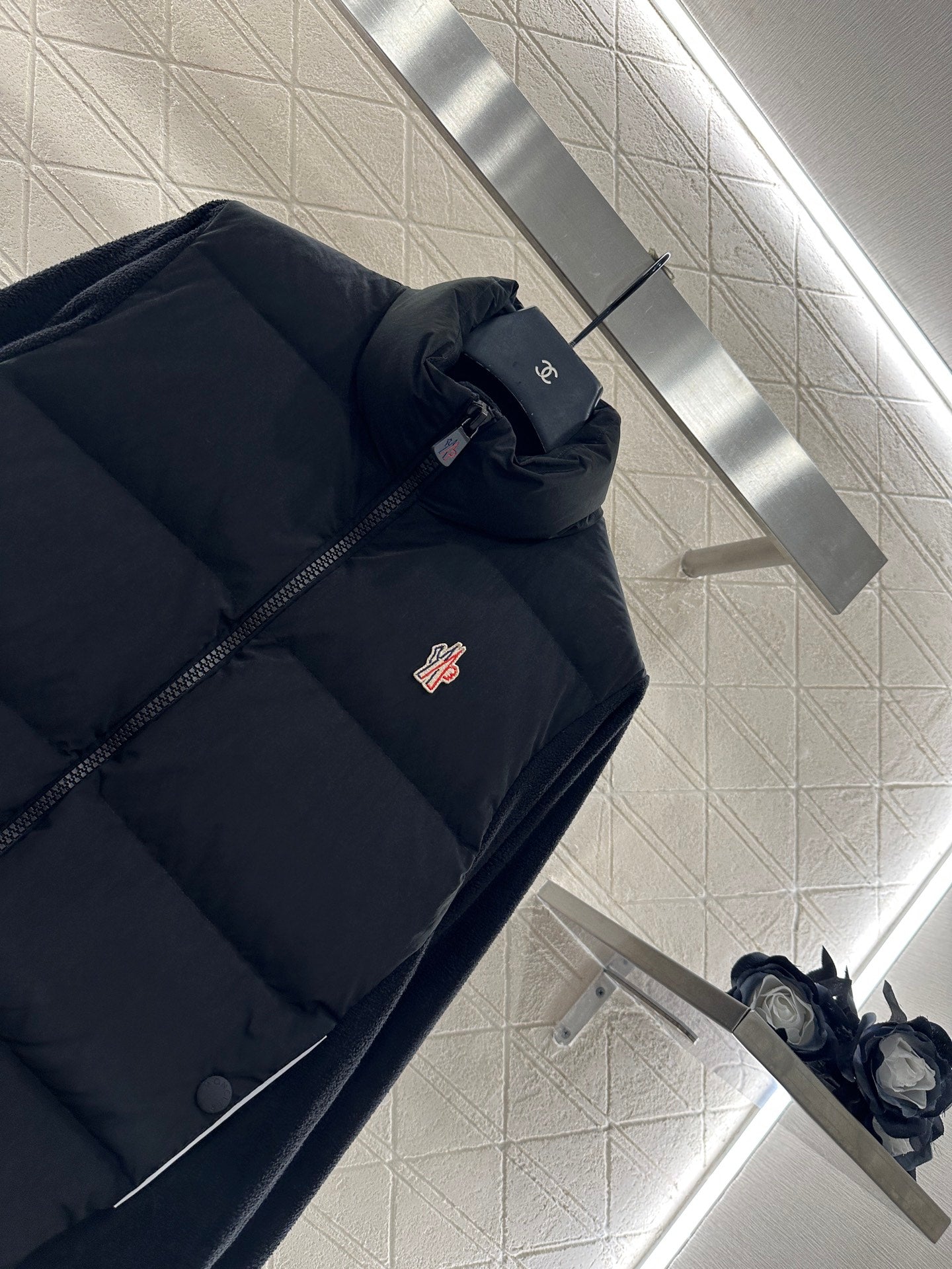 Mon 25 Stand collar paneled zipper down jacket