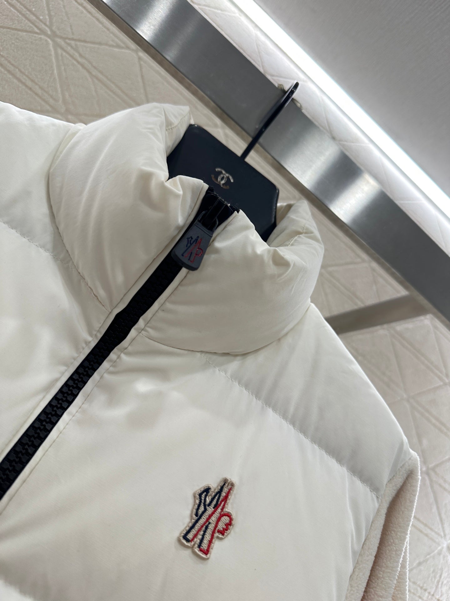 Mon 25 Stand collar paneled zipper down jacket