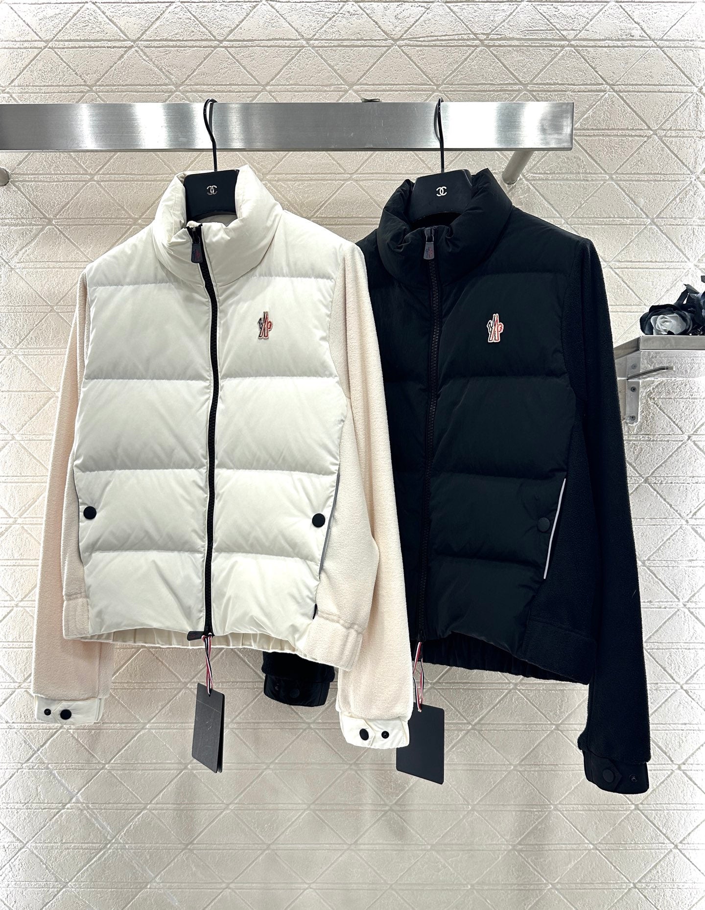 Mon 25 Stand collar paneled zipper down jacket