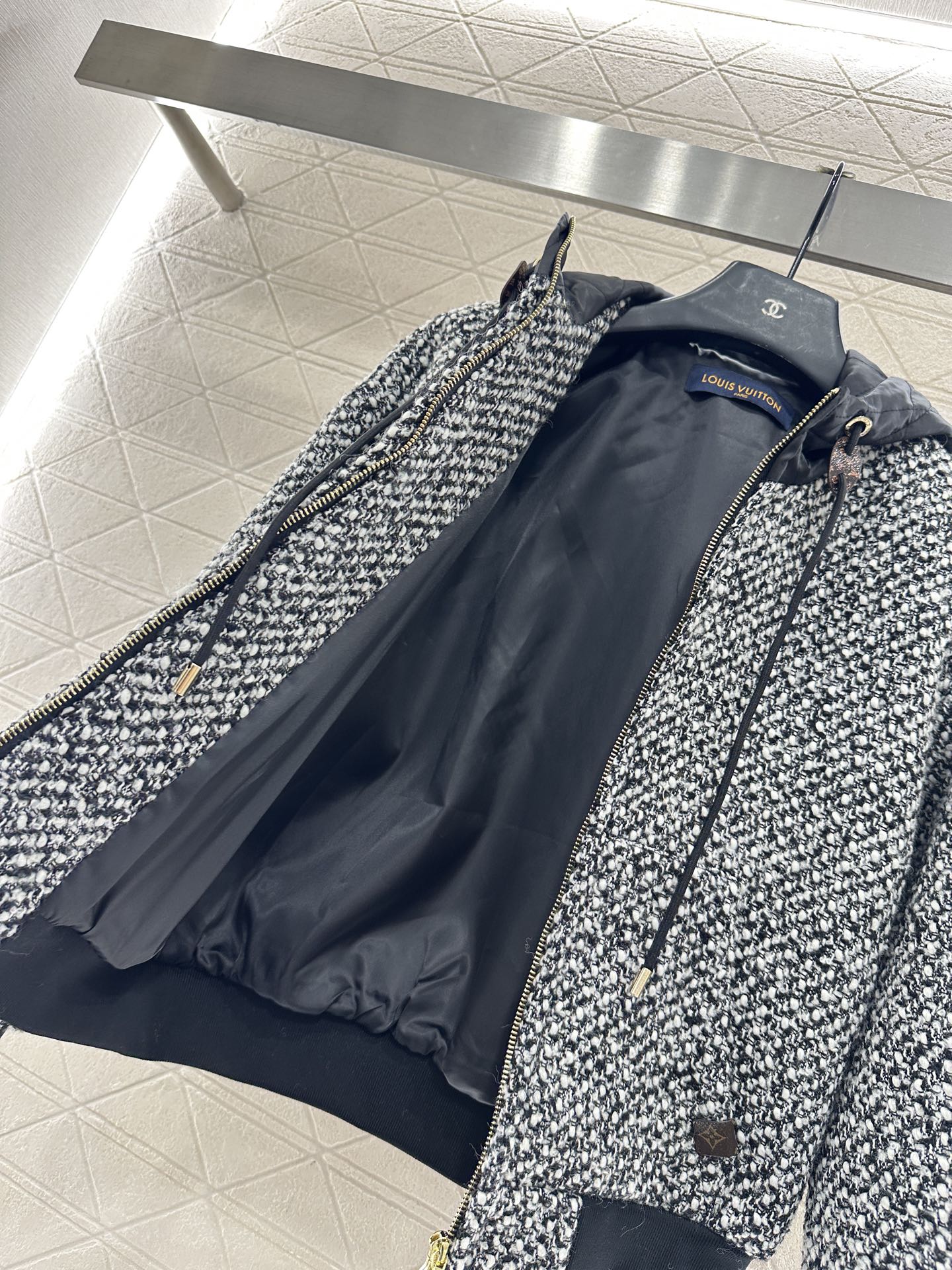 L 25 Hooded wool drawstring wool and cotton blend jacket