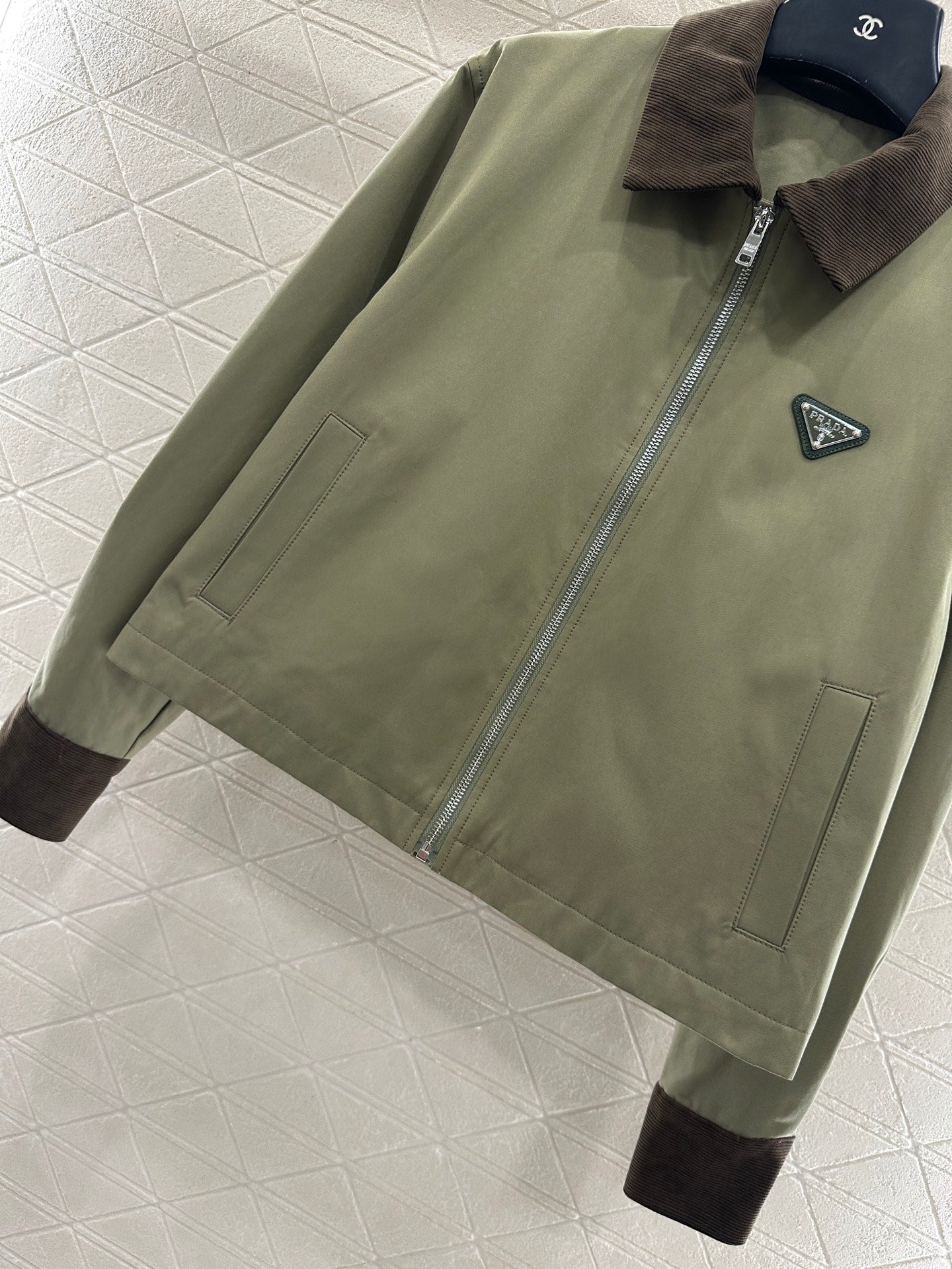 Pr 25 Corduroy collar jacket
