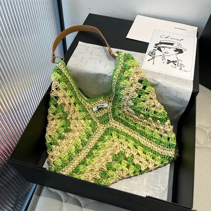 New straw bag
