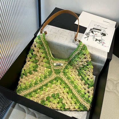 New straw bag