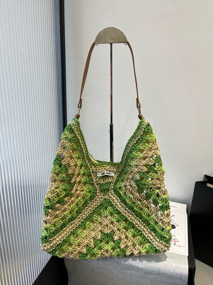 New straw bag