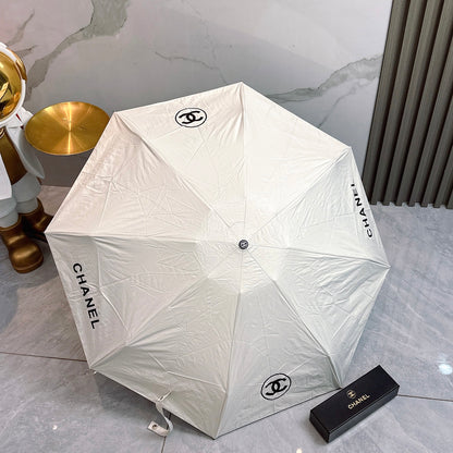 Parapluie pliant avec poignée en perles et housse en cuir de style nouveau