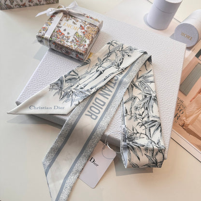 New classic printed silk scarf