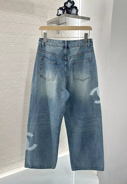 C Frühjahr/Sommer 25 Spitzenbestickte Jeanshose