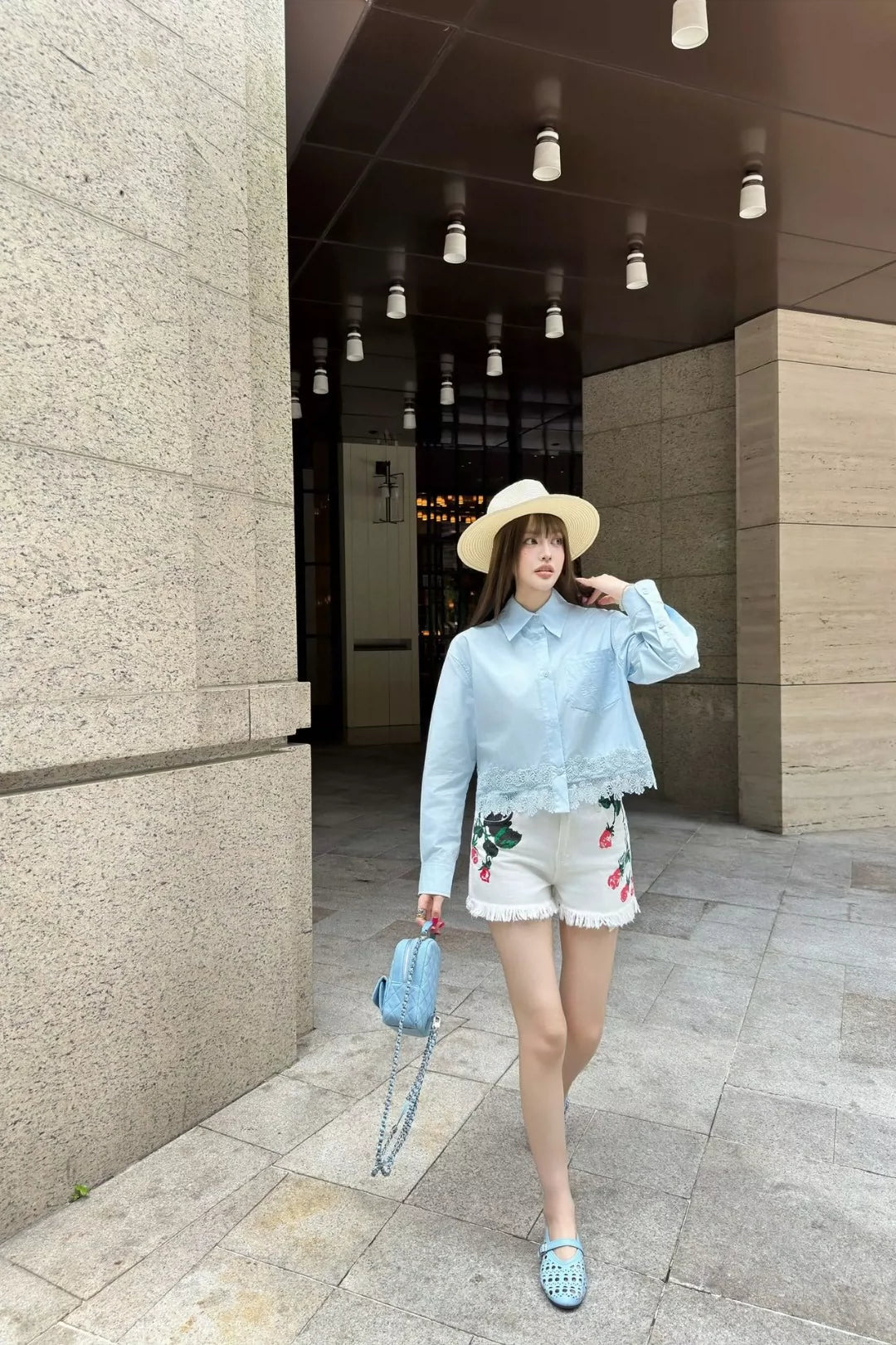 LO 25 New Pocket Splicing Lace Long Sleeve Shirt