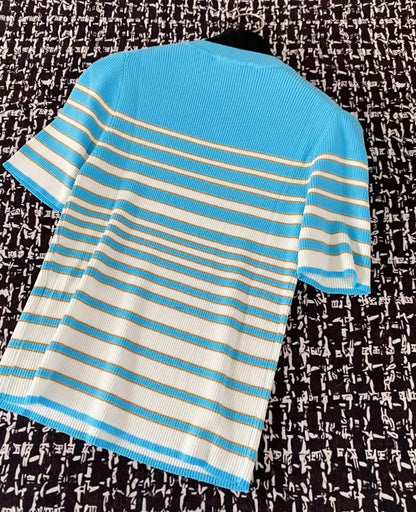 V 25 New Color-Collision Stripe Metal Button Round Neck Short Sleeve Knit Top (Navy, Blue)