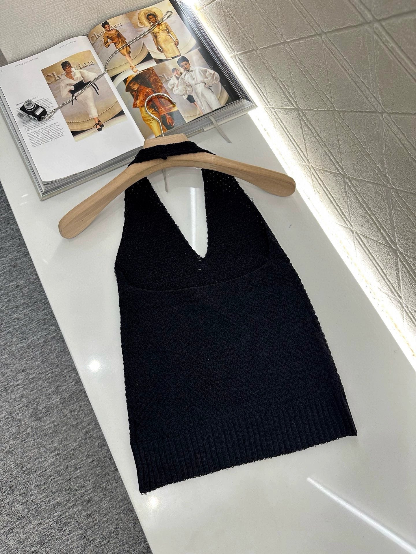 C 25 Neckline Cutout Knit Vest