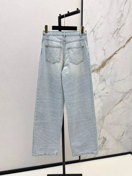 C 25 Jeans mit weitem Bein und Perlenkette im neuesten Stil 