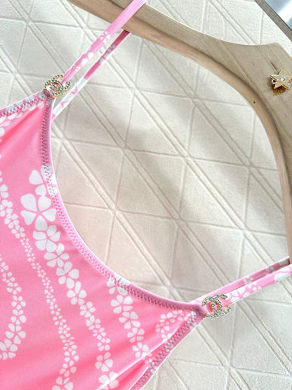 C 25 New Printed Halter Swimsuit