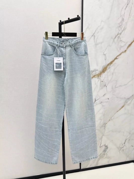 C 25 Jeans mit weitem Bein und Perlenkette im neuesten Stil 