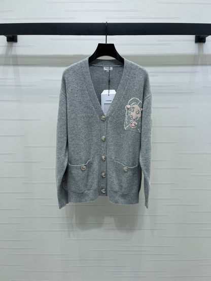 C 25 Early Autumn New Comic Pattern V-Neck Long Sleeve Cardigan