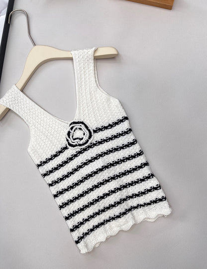 C 25 New Camellia Stripe Knitted Vest