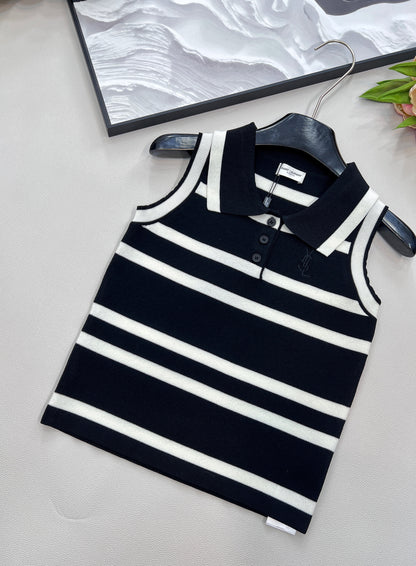 Y 25 New lapel embroidered letter striped vest.