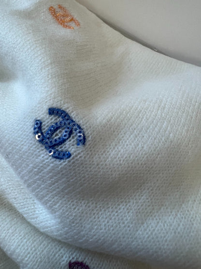 C 24 Buntes Logo-Schal